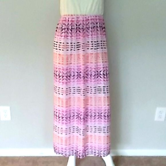 Lily Rose Multicolor Sleeveless Maxi Dress. - Picture 3 of 11